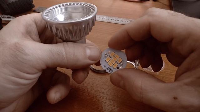 Почему сгорают светодиодные лампы? Лампа GU10 разборка... смотреть онлайн
