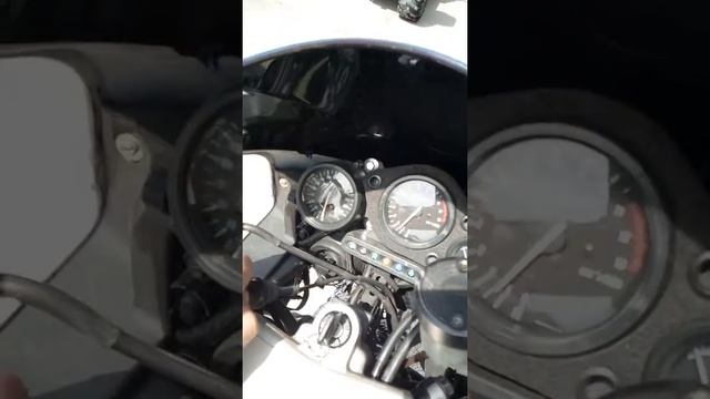 Хонда CBR 919 RR Холодный запуск смотреть онлайн