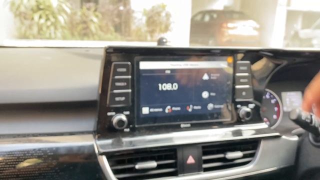 YouTube video kese chalaye car me | youtube videos in car stereo | how to play YouTube in car смотреть онлайн