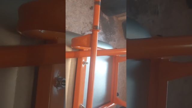 Допиливаю садовую тачку из Леруа Мерлен смотреть онлайн