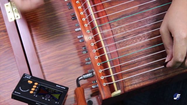 EMTV Ep 29 - How to Tune a Guzheng смотреть онлайн