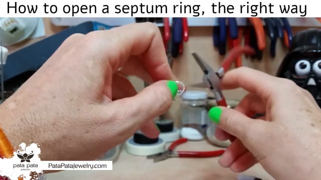 How to open your septum piercing, nose ring - the right way смотреть онлайн