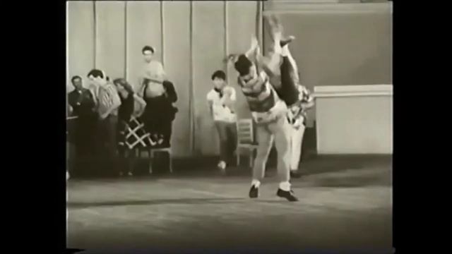 57/33 Буги-вуги. Видео - анс. Моисеева 1961 год. смотреть онлайн