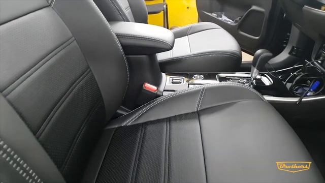 Чехлы на Mitsubishi Outlander 3 2018 смотреть онлайн