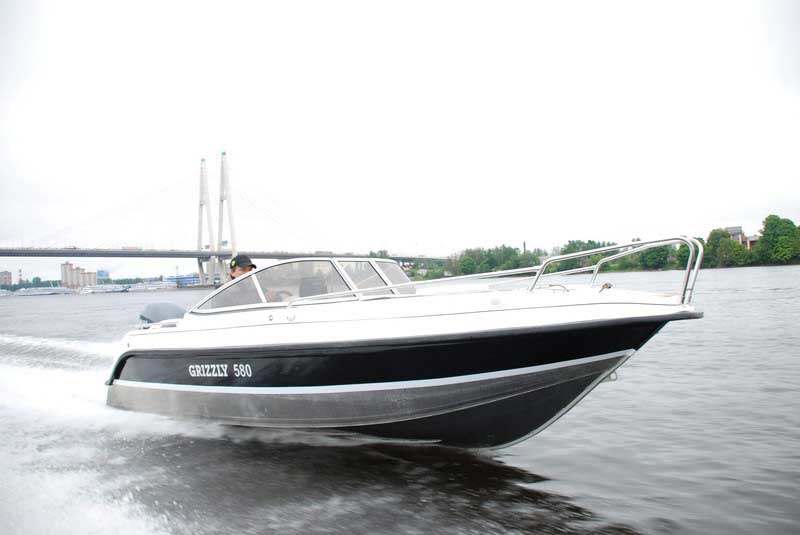 Катер Grizzly 580 DC