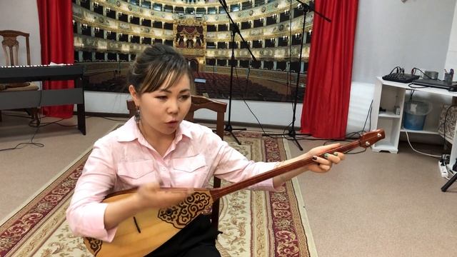 Домбра: история происхождения и виды инструмента. смотреть онлайн