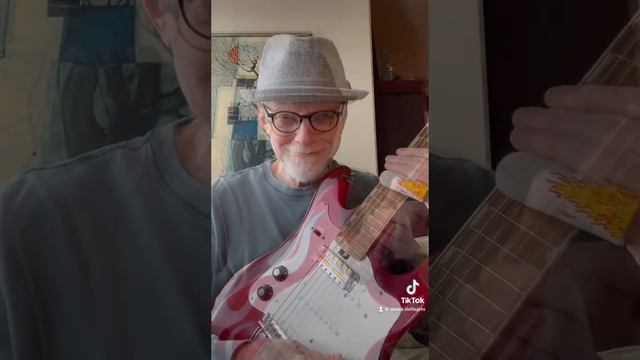 The Collection: guitars, resonators, banjo 6, ukuleles, organ, keyboard … etc. смотреть онлайн