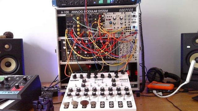 Melancholy Generative Ambient Modular ft. Soma Lyra-8, Plaits, Clouds смотреть онлайн