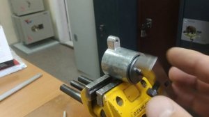 Как открыть замок кнопка ключ полукруг типа аблой без повреждения |#Инженер  +380683803449