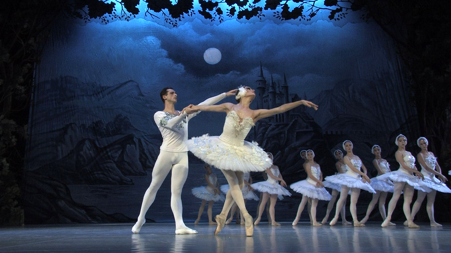 Лебединое озеро.Фрагмент. Летние Балетные Сезоны в РАМТе. Балетная труппа п/р В.Грищенко смотреть онлайн