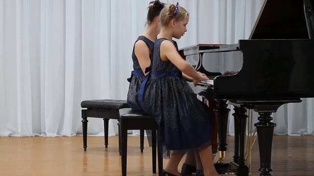 Дмитриева Полина, Фаррахова Регина. О.Шабарчина "Осенний вальс",В.Коровицын "Куклы синьора Карабаса смотреть онлайн