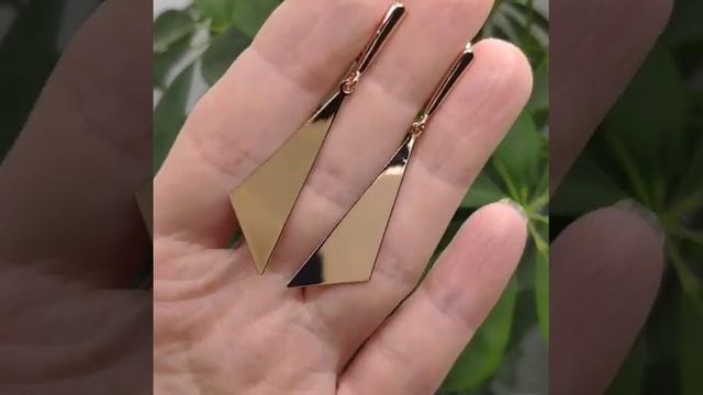 Глянцевые серьги, английский замок, Fallon 17 BYN Доставка по БЕЛАРУСИ смотреть онлайн