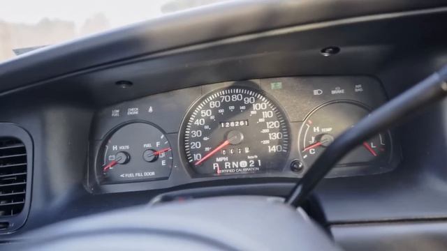 Ford Crown Victoria to nadradiowóz - MotoBieda смотреть онлайн