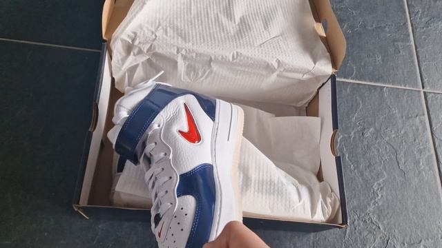 Retro NIKE Air Force I Mid Independence Day смотреть онлайн