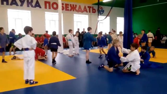 VID_20180220_154322.3gp смотреть онлайн