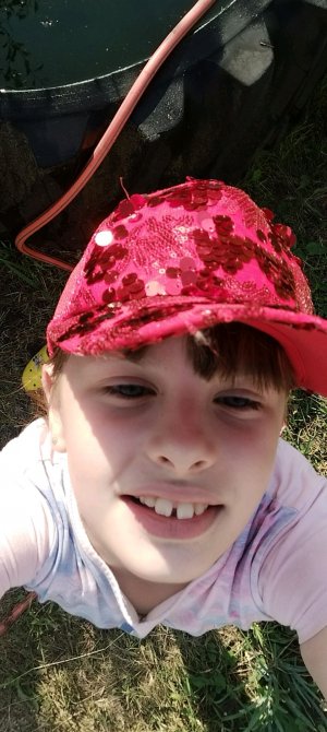 я Ксюша купаюсь в болоне