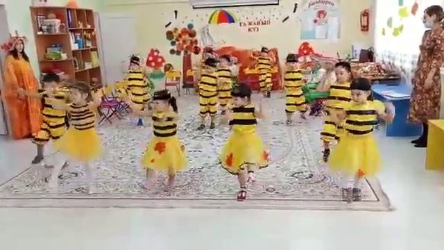 танец пчелок в детском саду смотреть онлайн
