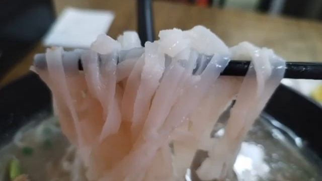 越港正宗越南湯粉。灣仔????Quan Viet。Wan Chai смотреть онлайн