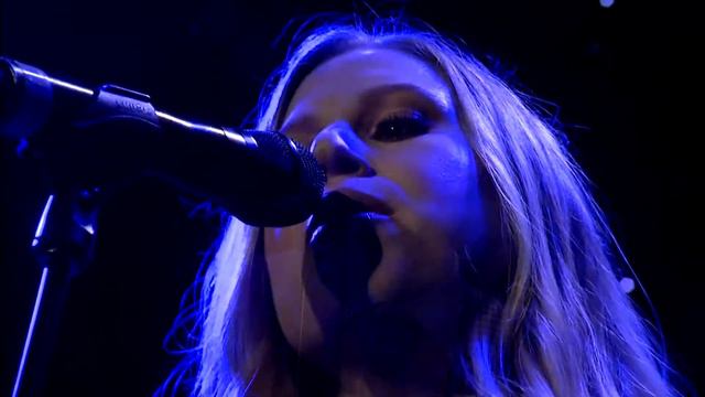 Erica Chase "Let There Be Love" смотреть онлайн