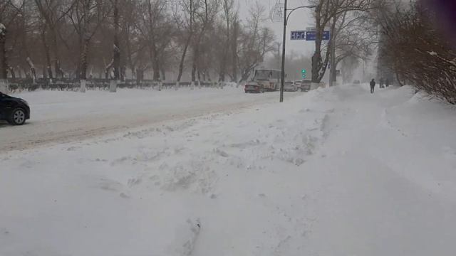 Совершаю "подвиги" . Я молодец!! Сильный буран в Караганде ! смотреть онлайн