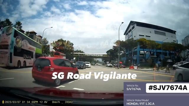 8Mar2022 Still Rd Honda Fit #SJV7674A fail to give way discretionary right junction смотреть онлайн