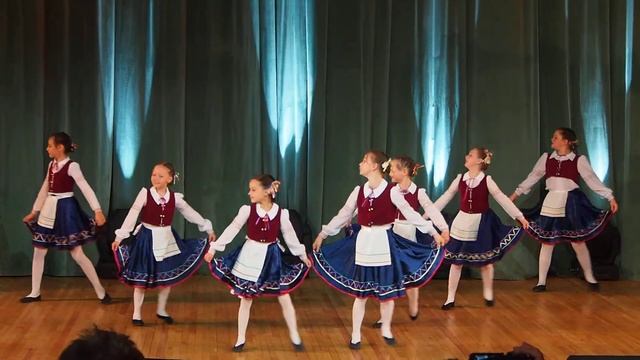 "Финский танец", студия "Лица", Курортный, 18.05.2013 смотреть онлайн