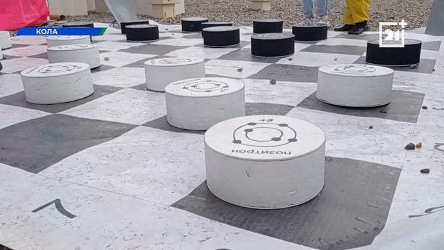 Детский праздник под открытым небом состоялся в Мурманской области смотреть онлайн