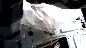 Как снять извлечь заменить стекло задней двери ГАЗ 3110 ВОЛГА/demontaz zamiana szyby drzwi tyl!