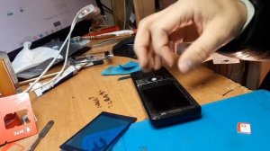 Замена стекла на Philips E570