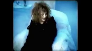 Пугачева Нас бьют мы летаем