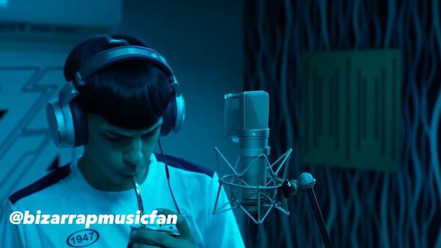 (INSTRUMENTAL) Toy en el mic | Milo J смотреть онлайн