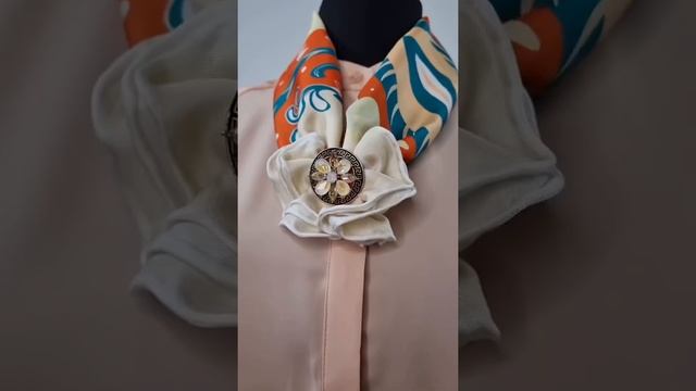 Зажим для платка, как пользоваться? Шелковый платок + зажим, получаем платочный фасон «медальон» смотреть онлайн
