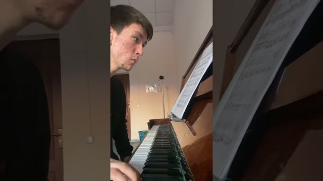 Абдихадыров Нурбол фоно этюд N-10 К.Черний с левой рукой смотреть онлайн