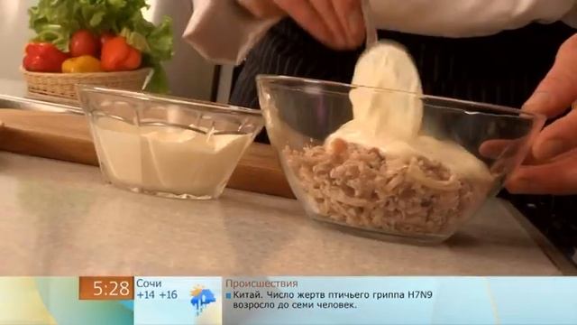 САЛАТ С КУРИЦЕЙ | Как приготовить салат с курицей и огурцом из пережаренной курицы смотреть онлайн