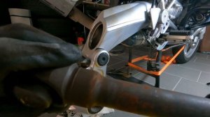 BMW R1200 GS  K25 / замена сильфон карданного вала / кардан и его снятие / замена масла в редукторе