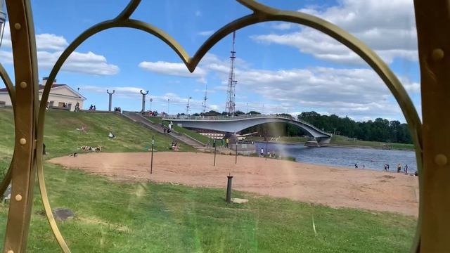 Мы в Кремле! В Новгородском! Катались на карете по пляжу. Увидели памятники Великого Новгорода. смотреть онлайн