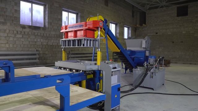 Изготовление дорожного бордюра на вибропрессе Рифей-РАМ-1000 | Инструкция по производству, настройк смотреть онлайн