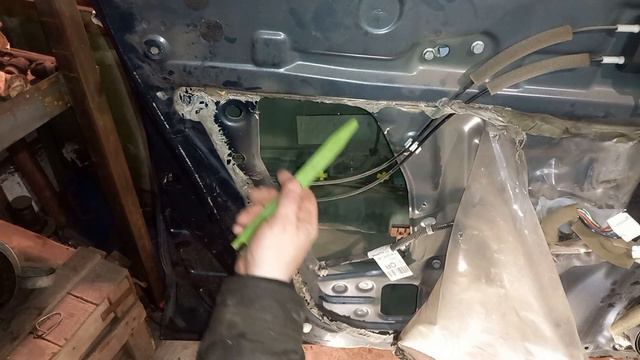 Ниссан Джук. Не работает ручка двери. Ремонт ручки двери.