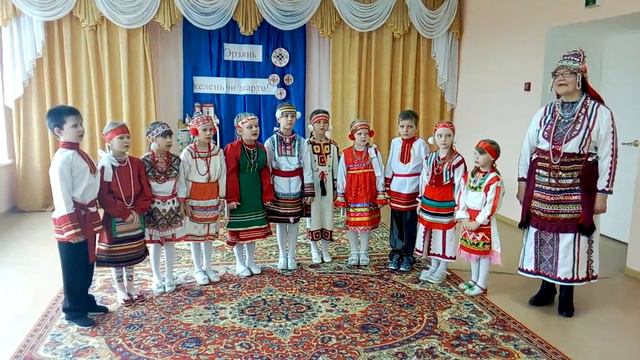 "КАРАМЕЛЬКА" - СЛОВ ДОРОЖЕ В МИРЕ НЕТ (автор Римма Жегалина) смотреть онлайн