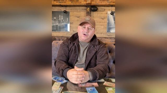 Анекдот про удивленную корову смотреть онлайн