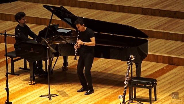 Claude Debussy: Première Rhapsodie - Riccardo Acciarino, Clarinet / Diego Petrella, piano смотреть онлайн