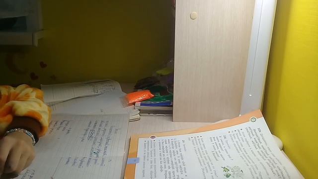 Как я делаю уроки после школы🤓📘📖 смотреть онлайн