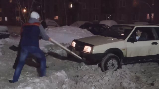 Cугроб vs Дверь vs Восьмерка смотреть онлайн