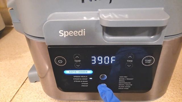 NINJA SPEEDI REVIEW / QUICK ALASKAN SALMON & RICE RECIPE смотреть онлайн