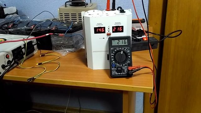 Выходное напряжение стабилизатора Powerman AVS 500P смотреть онлайн