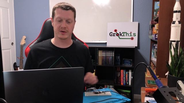 Tutorial: Knight Rider on an Adafruit Feather (RP2040) смотреть онлайн