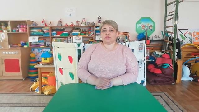 Как научить ребёнка раннего возраста правильно держать ложку и кушать из неё (от 0 до 3х лет) смотреть онлайн