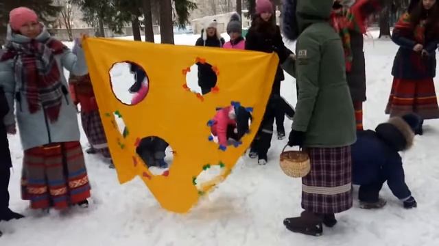 Вот так весело в Средней школе 5 г.Новополоцка отпраздновали Масленицу! смотреть онлайн