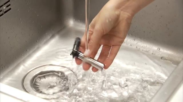 How to Clean the Milk Container of Your De'Longhi PrimaDonna Avant Esam 6750 Coffee Machine смотреть онлайн