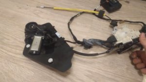 Работа доводчика двери audi a6 c6